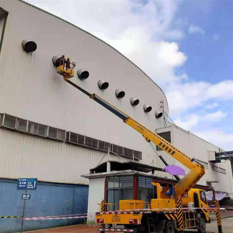 南京江宁高空作业车出租服务：专业广告牌安装解决方案