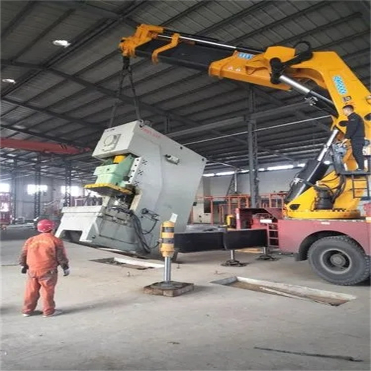 南京江宁80吨折臂吊车出租附近电话