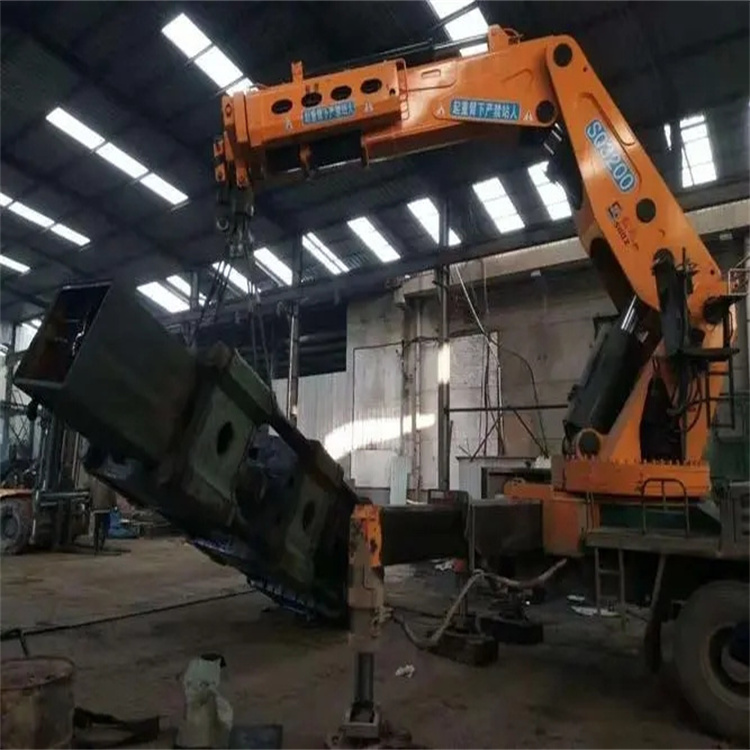 南京江宁130吨折臂吊车出租吊机租赁附近电话