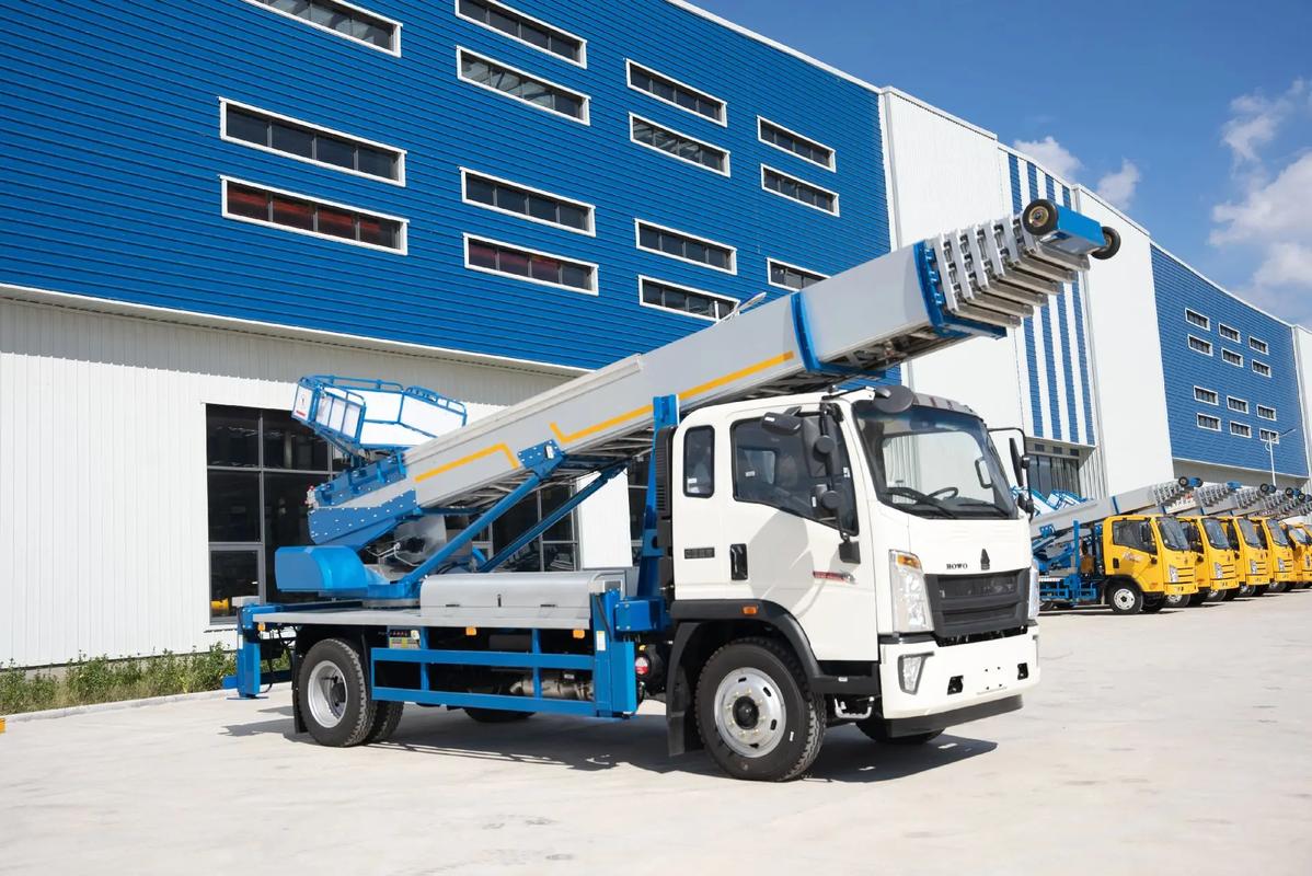 南京江宁出租云梯车高空作业车 建筑垃圾搬运